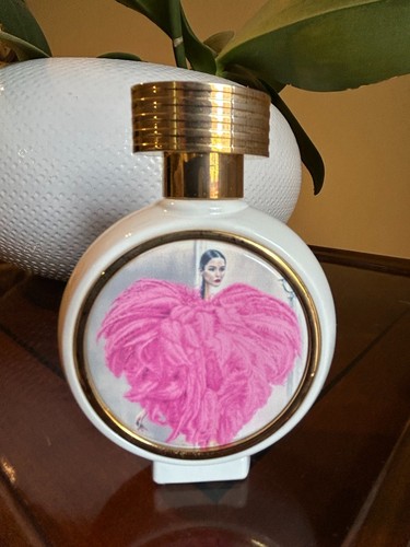 Wear love everywhere - everywhere, haute